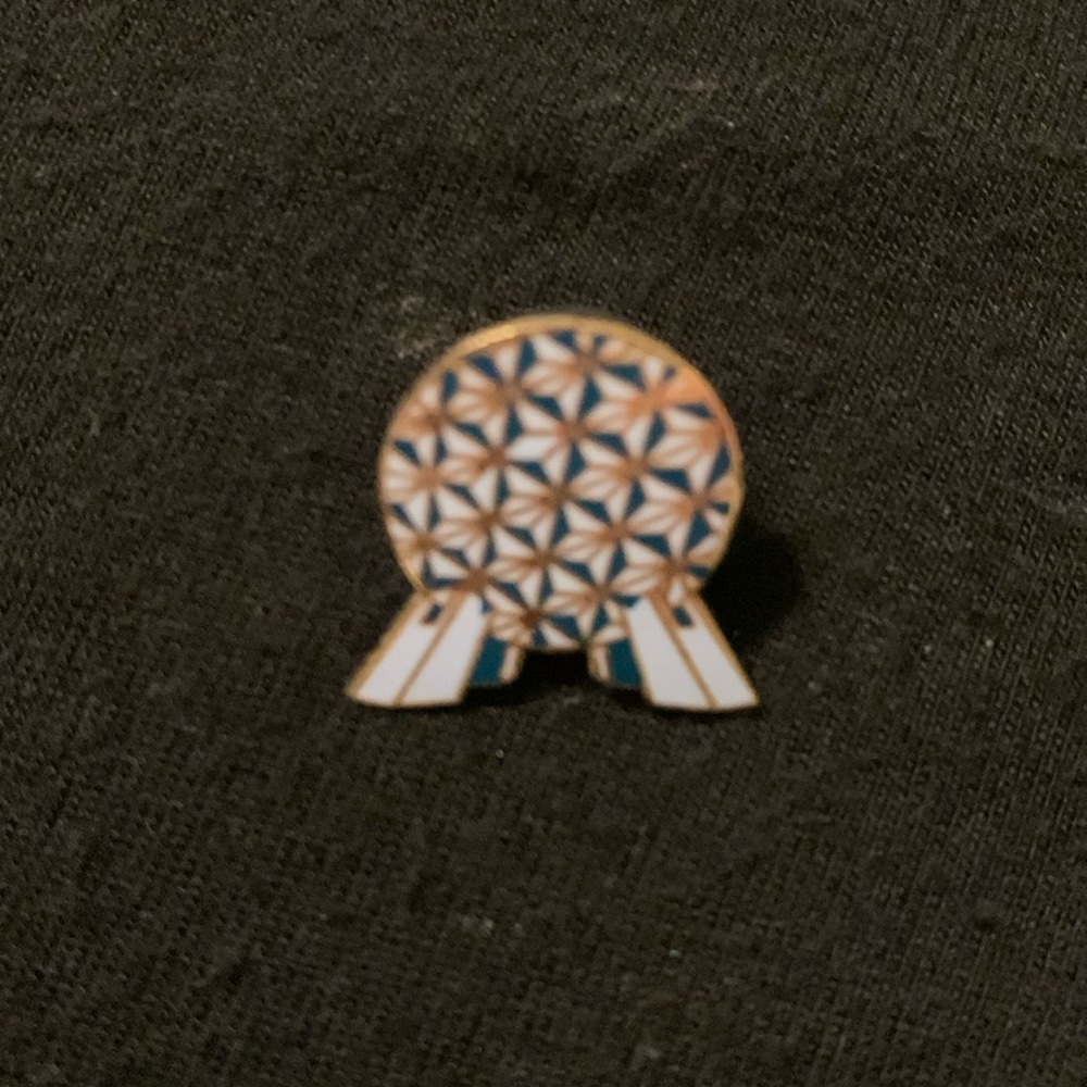 Disney Vintage Epcot Collector Pin